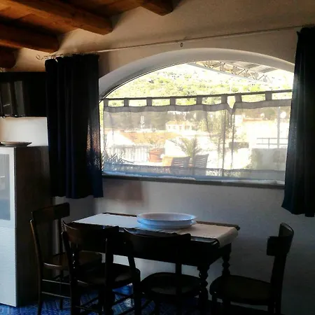 Mansarda Garibaldi * Λίπαρι